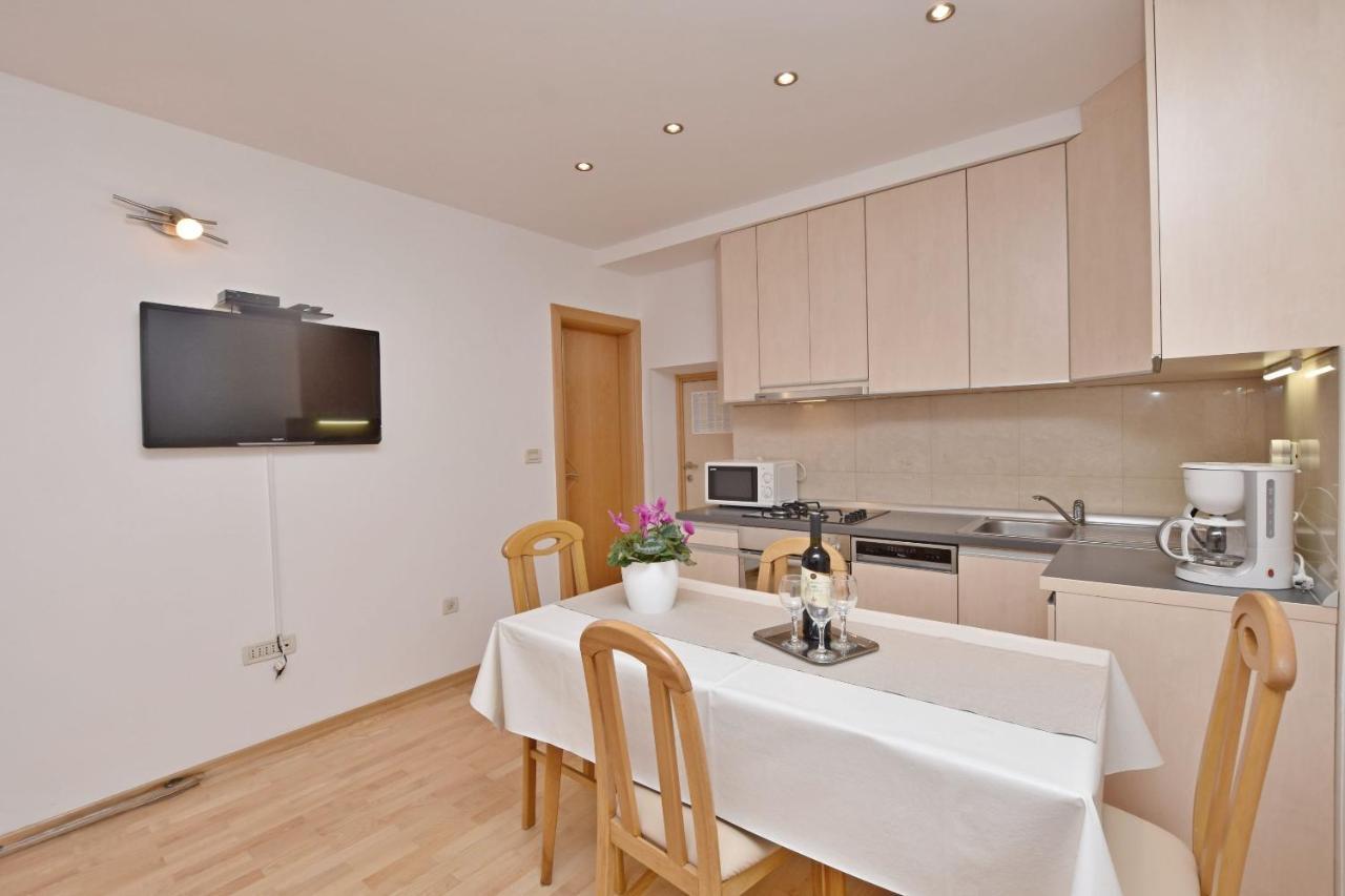 Apartment Mate Omiš Εξωτερικό φωτογραφία