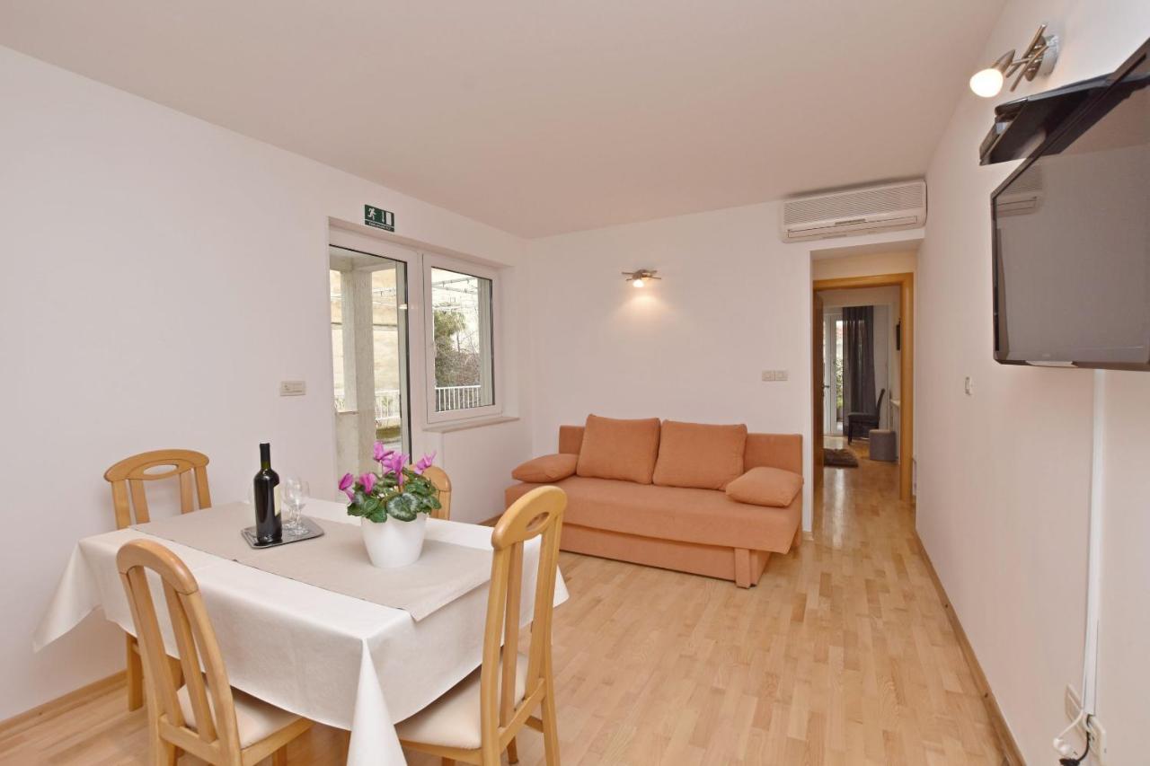Apartment Mate Omiš Εξωτερικό φωτογραφία