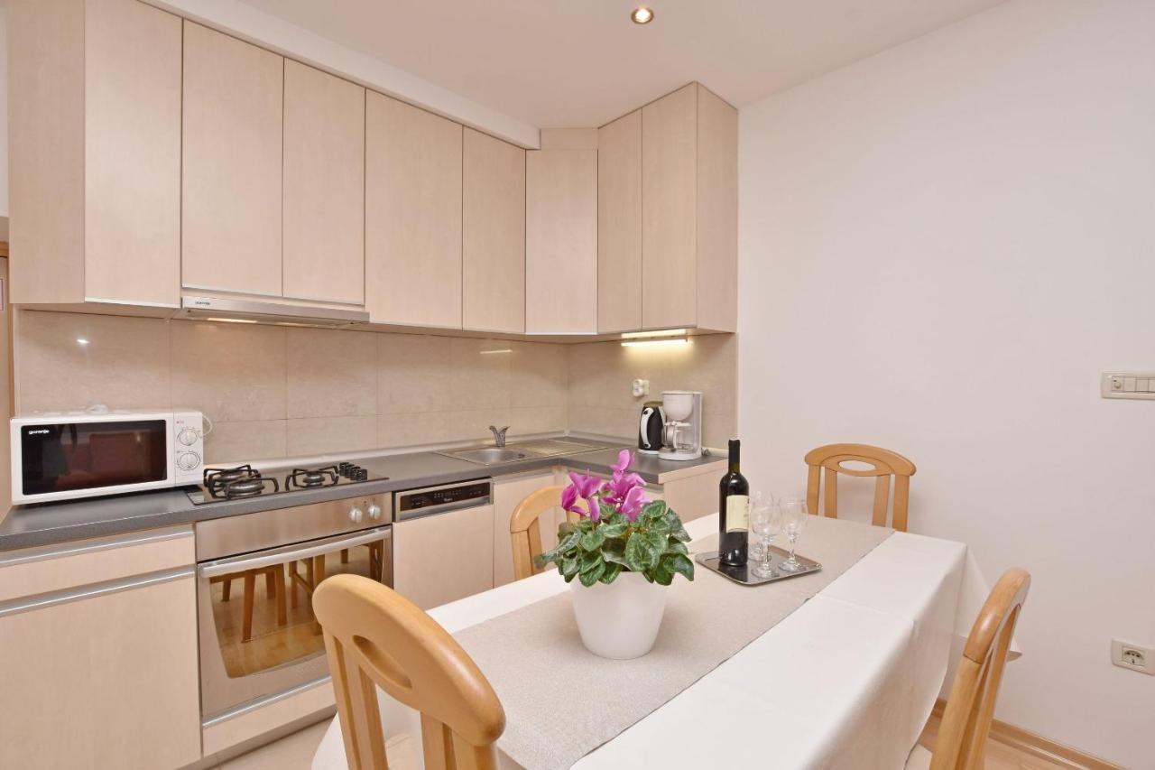 Apartment Mate Omiš Εξωτερικό φωτογραφία